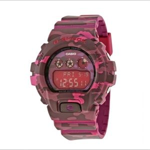 FLASH SALE ⚡️G Shock Watch in Camo Pink